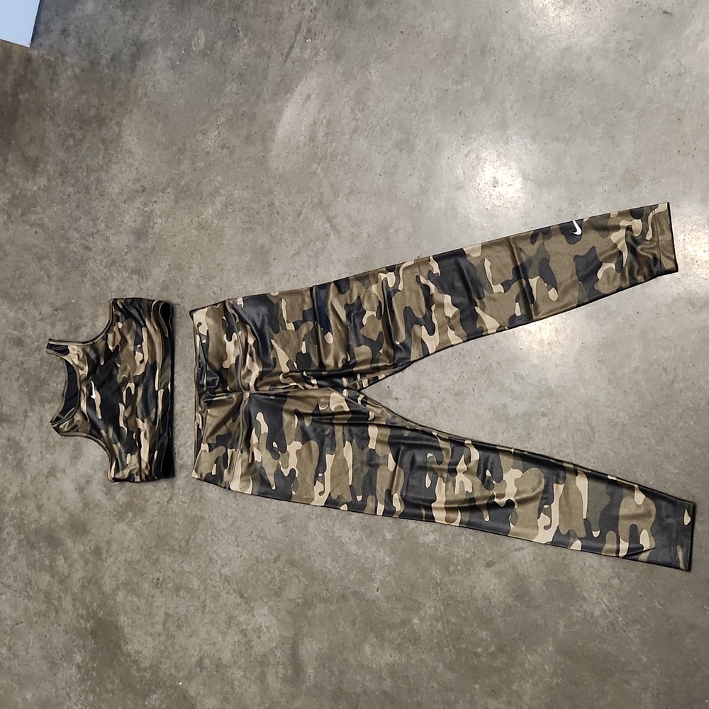 Nike Camouflage Workout Set